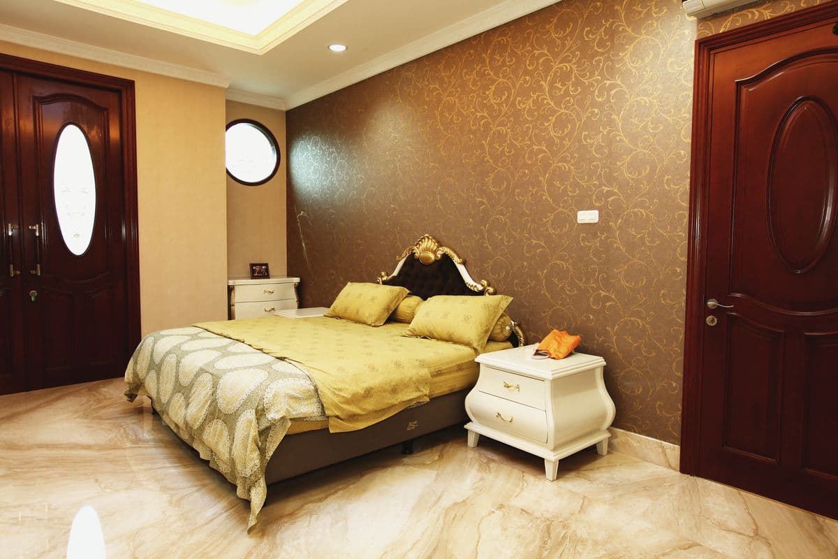 Ebony Golf Residence — 10