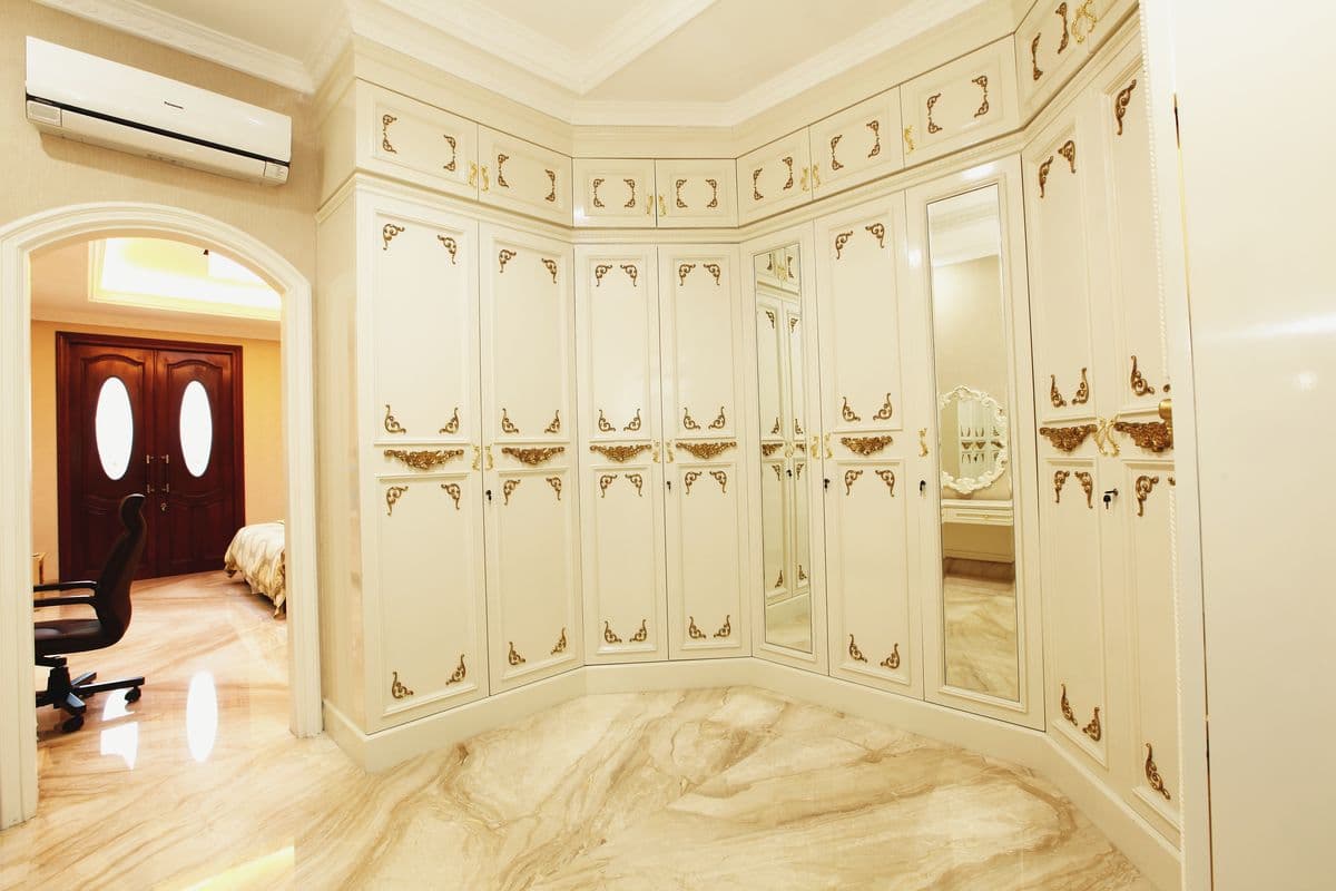 Ebony Golf Residence — 11