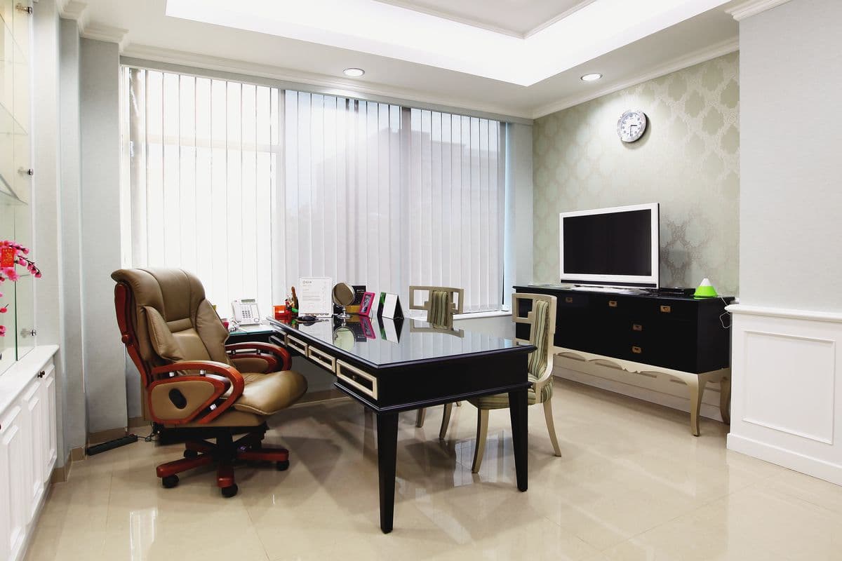 Frank & Co Office — 6