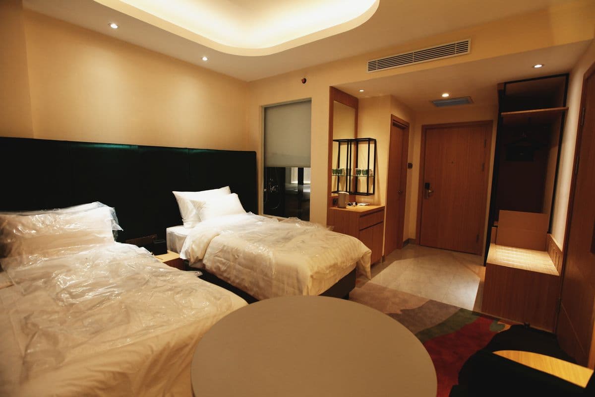 Park Regis Hotel — 7