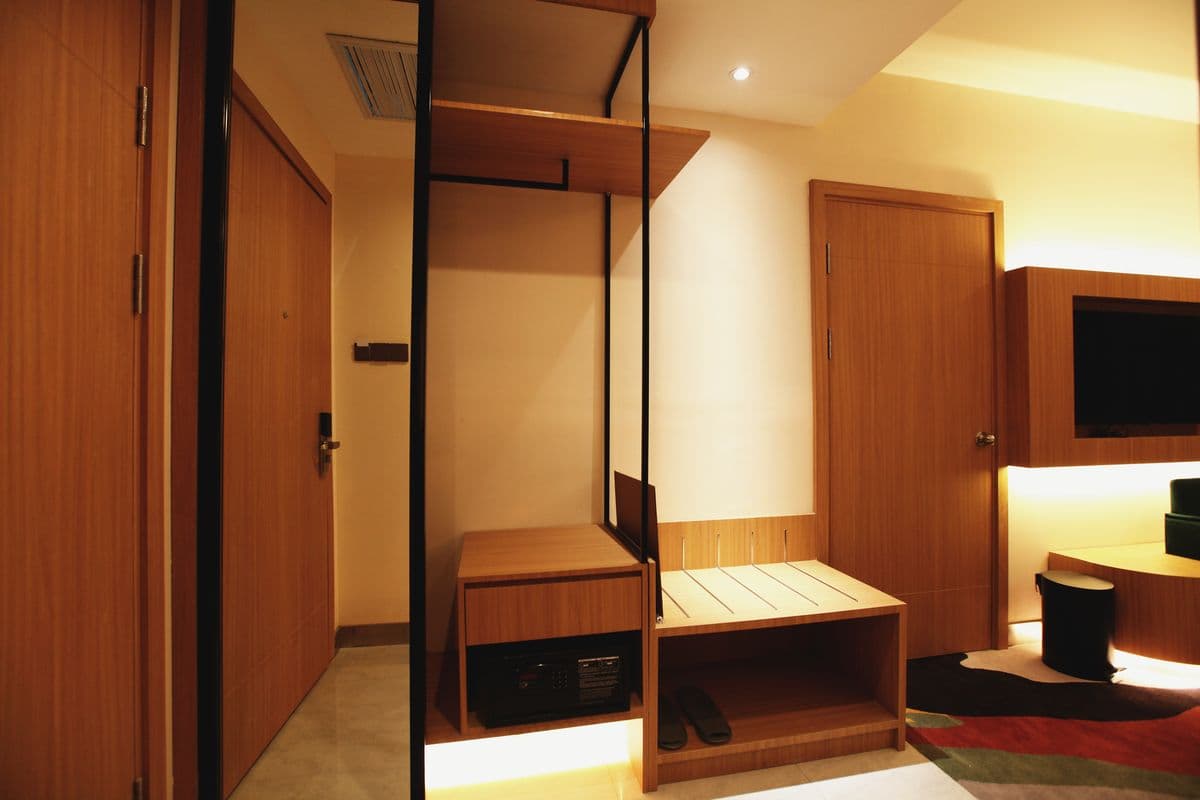 Park Regis Hotel — 10