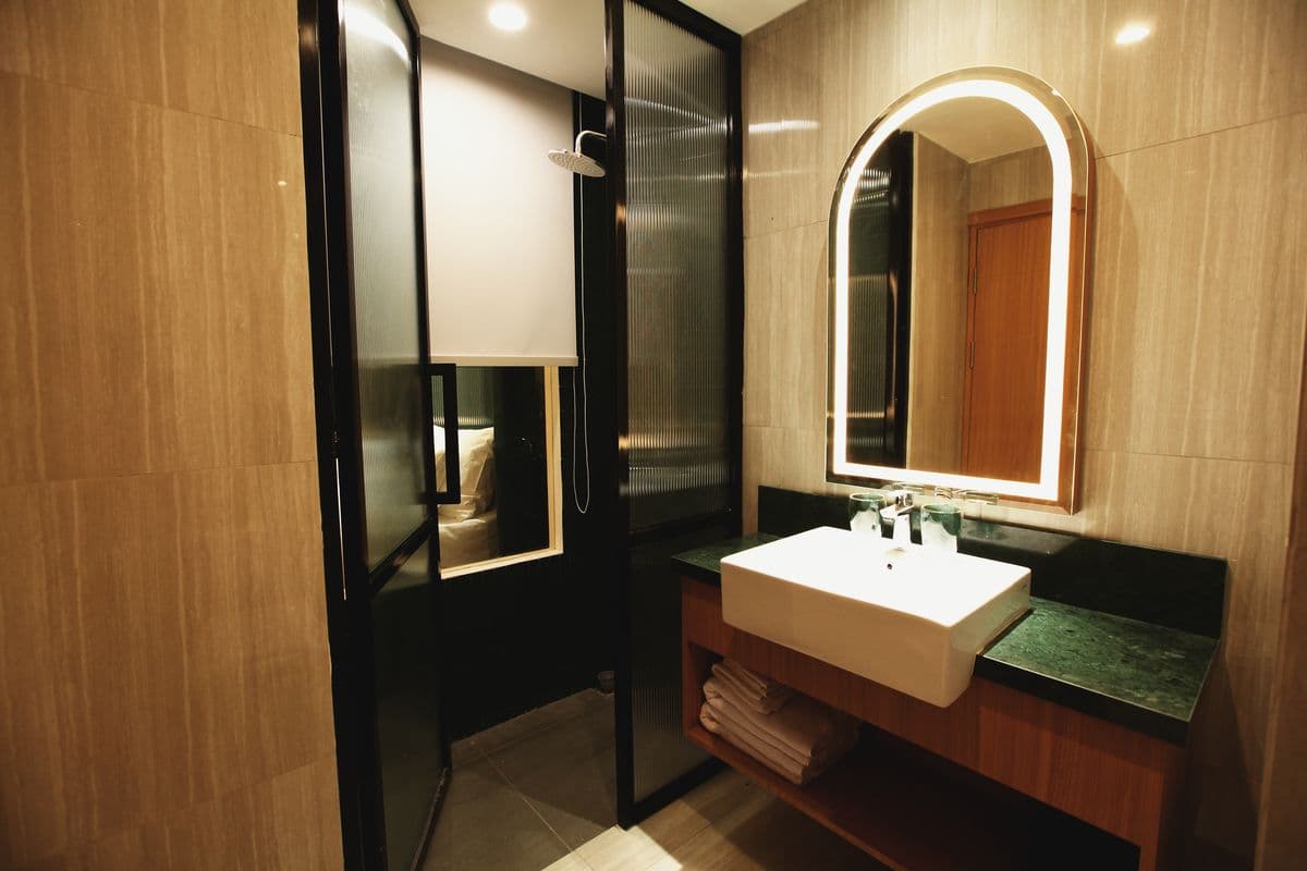 Park Regis Hotel — 12