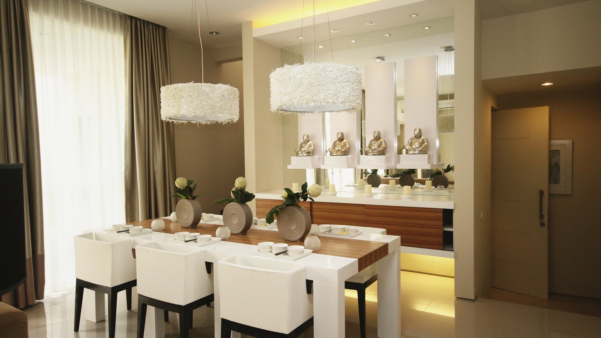 Royal Mansion Residence