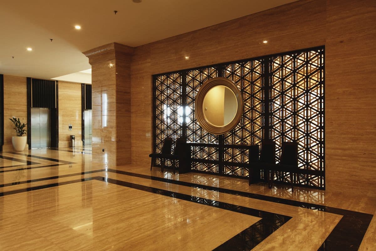 Wyndham Opi Hotel — 5