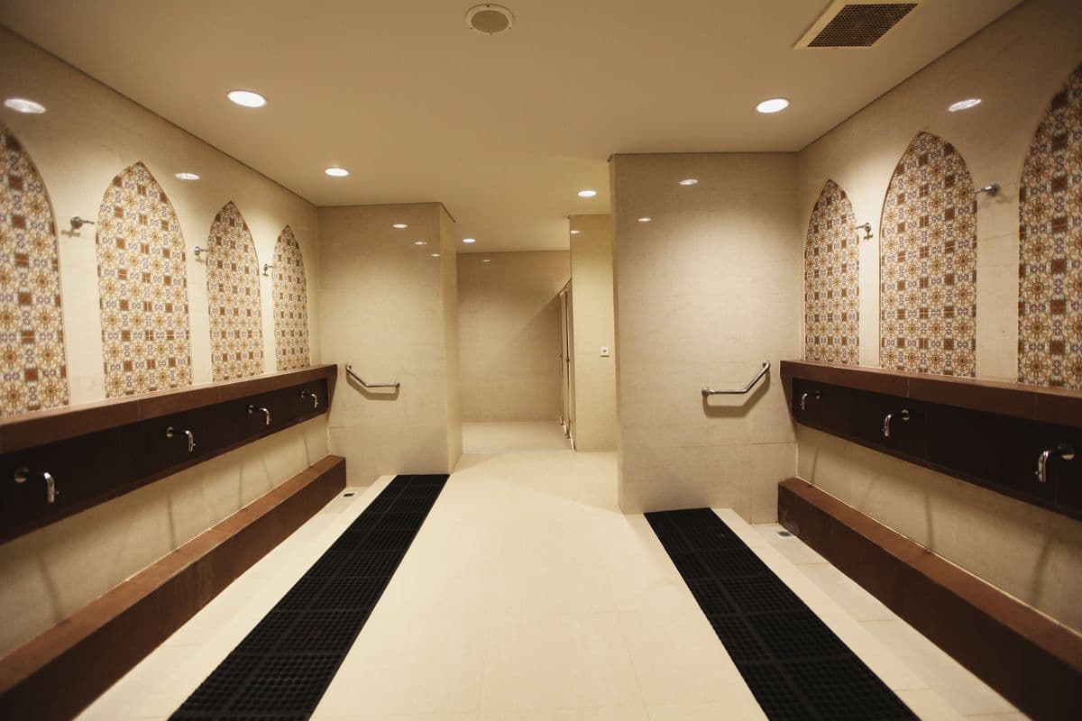 Mushollah Executive Kirana — 9