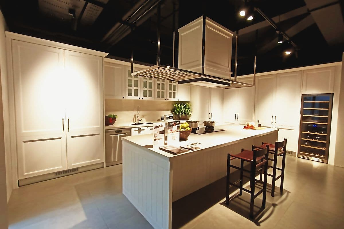 Showroom Modena MEC — 1